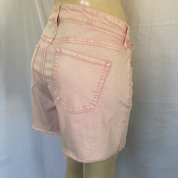 AVA & VIV Jeans MIDI Shorts Women’s Plus Size 18W Pink Tie Dye Frayed Hems NWOT - Picture 1 of 6